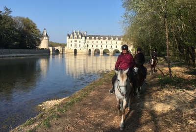Château de Chenonceau à cheval