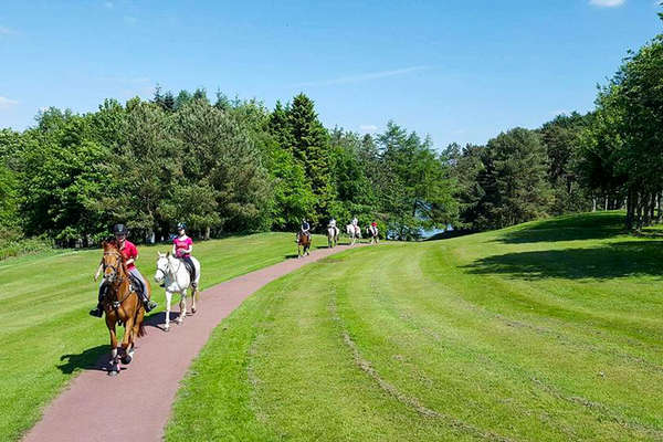 TRaversée à cheval d'un parc écossais